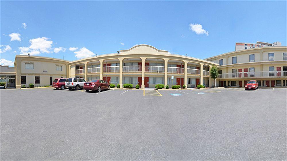 Days Inn By Wyndham Silver Spring Exterior photo